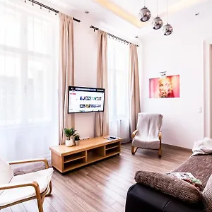 Appartement Bpr D8 Premier, Boedapest